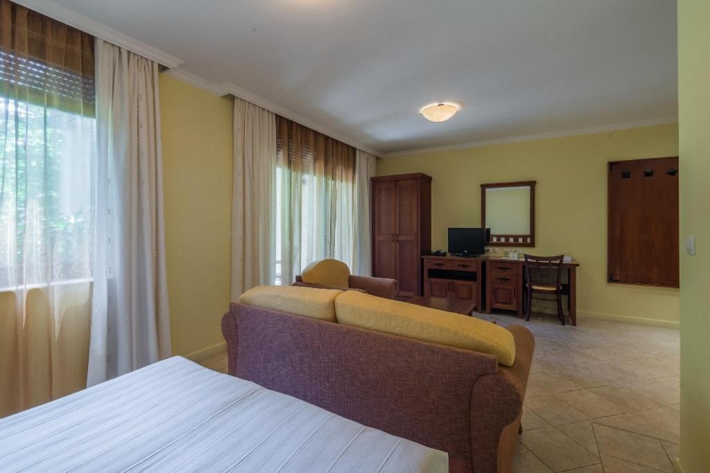 Sozopol Private Apartments St. Marina Екстер'єр фото