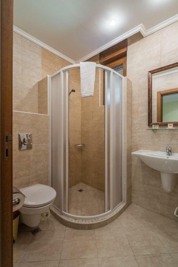 Sozopol Private Apartments St. Marina Екстер'єр фото